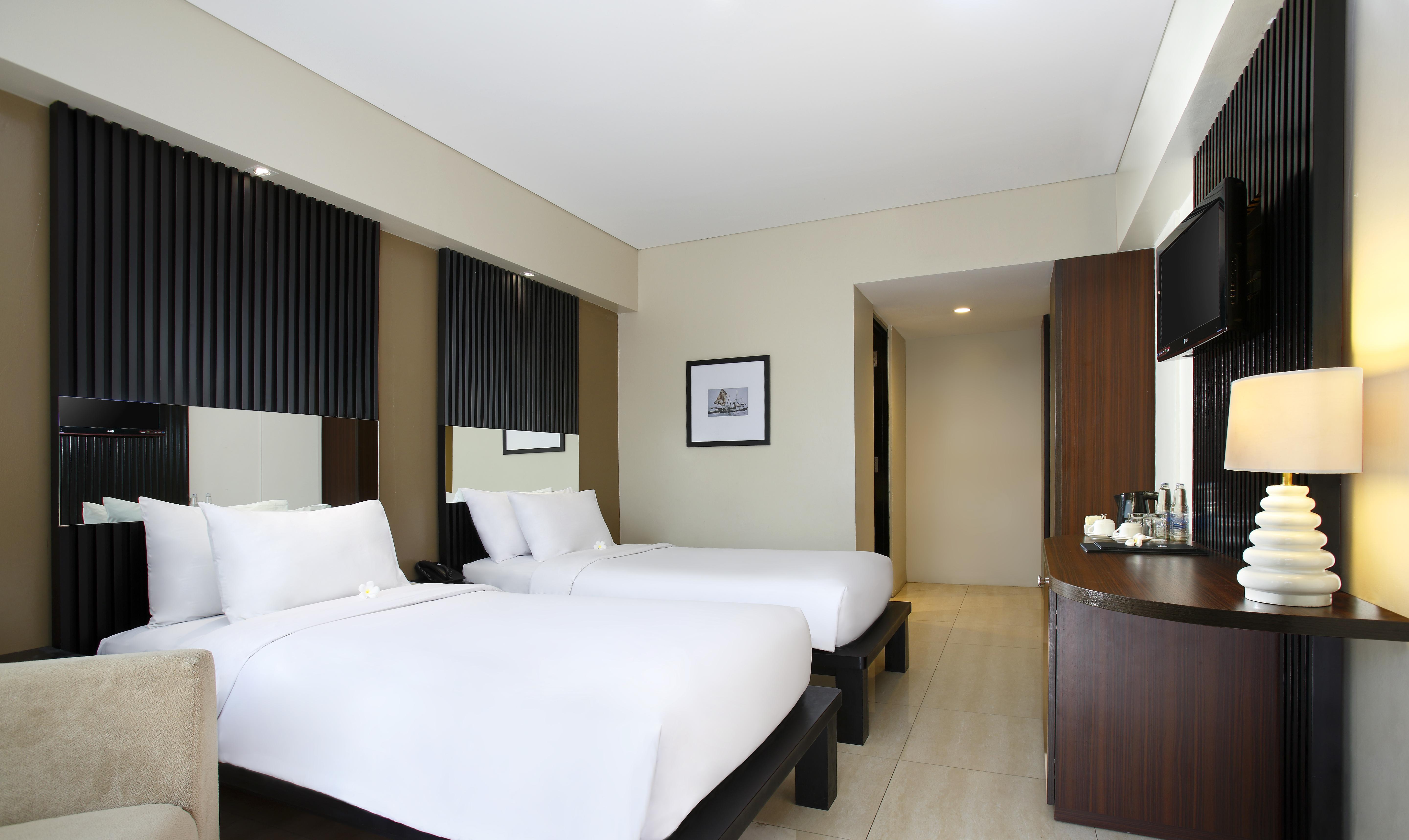 Hotel Santika Kuta Кута Экстерьер фото